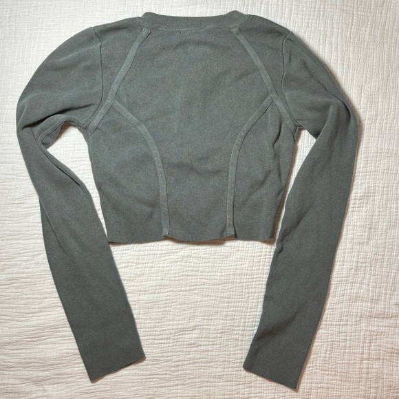 Fashion Nova Gray Long Sleeve Crop Top - Picture 2 of 3